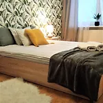 Stars Center By Renters *
