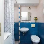 Stars Center By Renters *