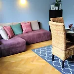 Stars Center By Renters *