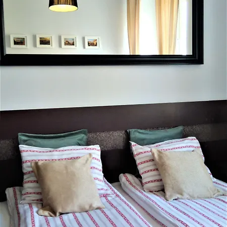 Stars Center By Renters Apartman *