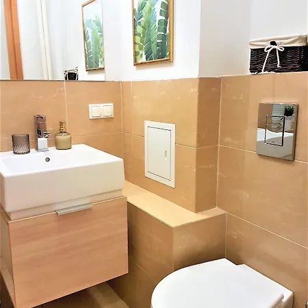 Stars Center By Renters Apartman Varsó