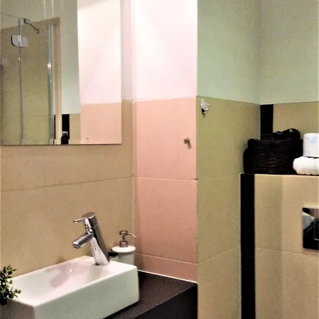 Stars Center By Renters Apartman