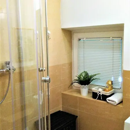 Stars Center By Renters Apartmán *