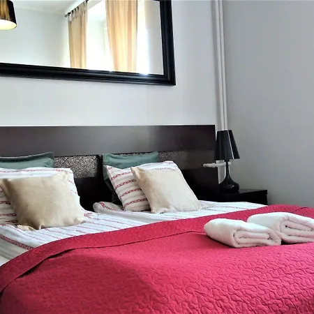 Stars Center By Renters *