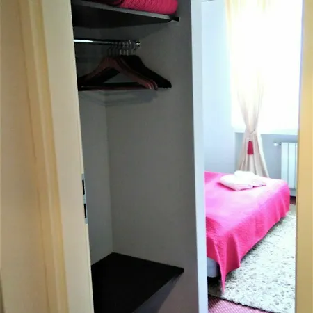 Stars Center By Renters Apartmán *